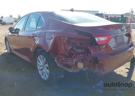 2020 Toyota Camry Le Awd z USA, uszkodzony, nr VIN 4T1L11BK5LU003449